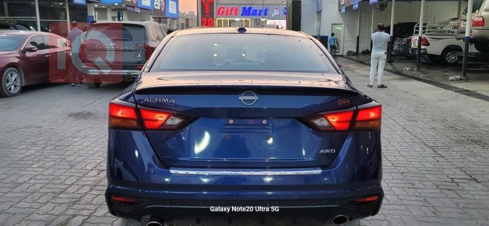 نيسان ألتيما